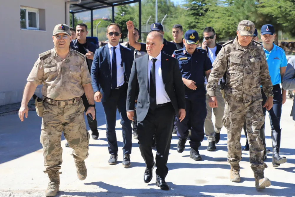 Elazığ Valisi Hatipoğlu’ndan Poyraz Jandarma Karakolu’na Güçlü Destek