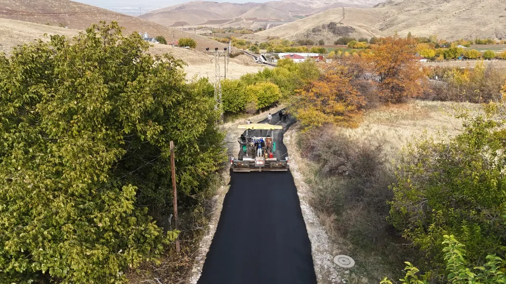 Elazığ İl Özel İdaresi’nin BSK Asfalt Çalışmaları Hız Kesmeden Devam Ediyor