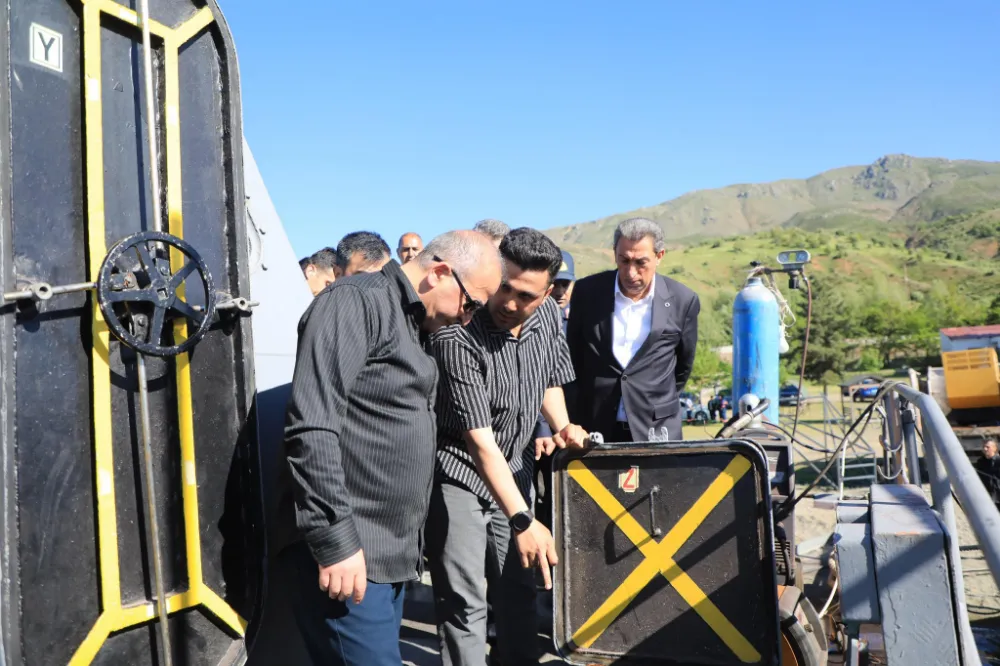 Hazar Gölü’nde Çevre Atağı, Deniz Temizleme Aracı Görev Başına Hazırlanıyor