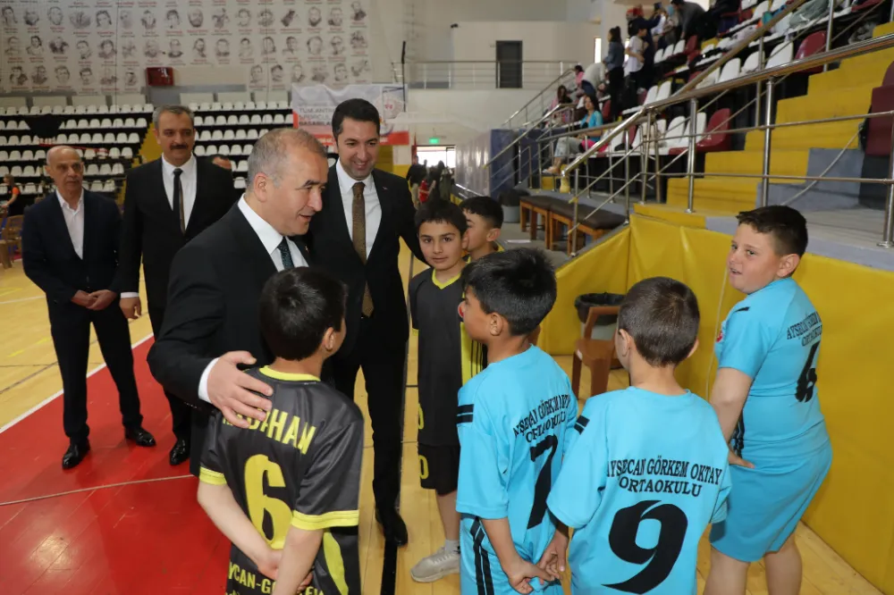 Vali Hatipoğlu’ndan Sporculara Moral Ziyareti, Türkiye Şampiyonası Açılışına Katıldı