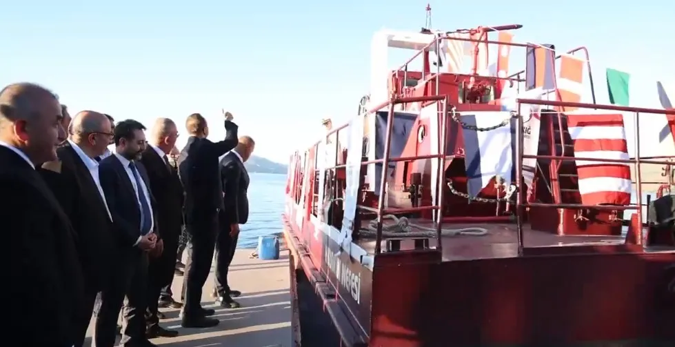 Hazar Gölü İçin Tarihi Adım, Deniz Temizleme Aracı Hizmete Girdi