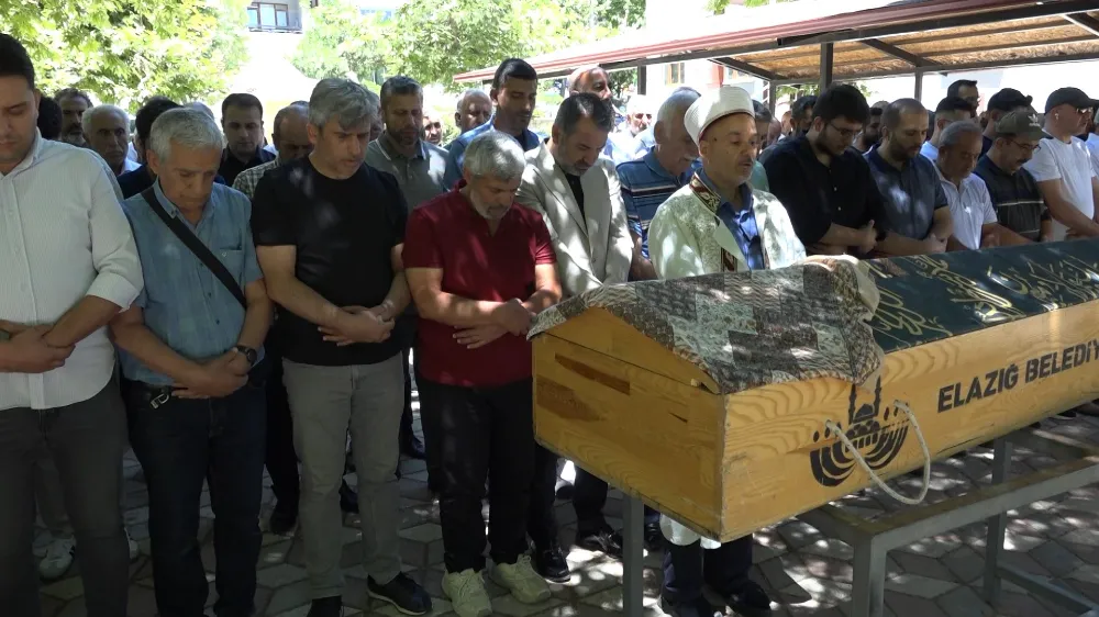 Keban Der Yönetim Kurulu Başkanı Ayhan Şimşek Zeliha Şimşek Son Yolculuğuna Uğurlandı