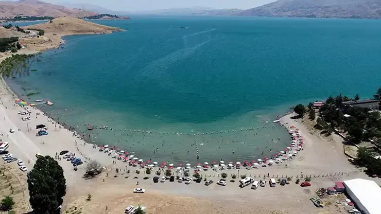 Hazar Gölü’nde Yüzerken Hayatını Kaybetti