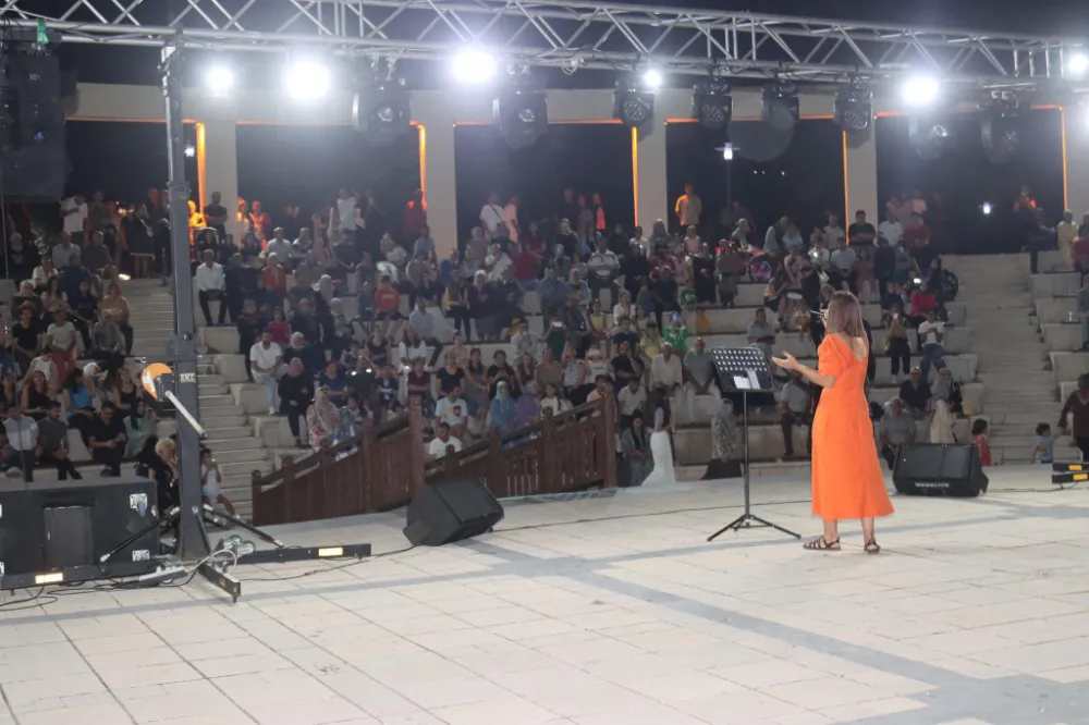 Elazığ Belediyesi Yaz Etkinlikleri’nde Sanatçı Evin Gençero Elazığlılarla Buluştu