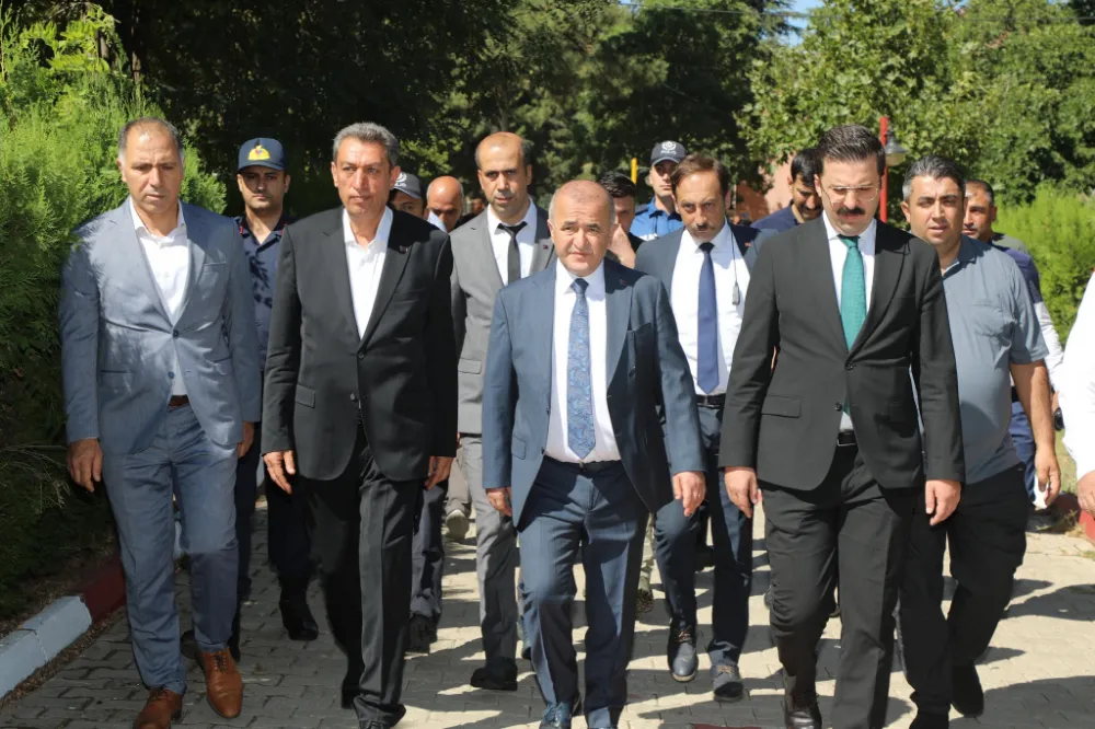 Vali Hatipoğlu Sivrice’de Projeleri İnceledi