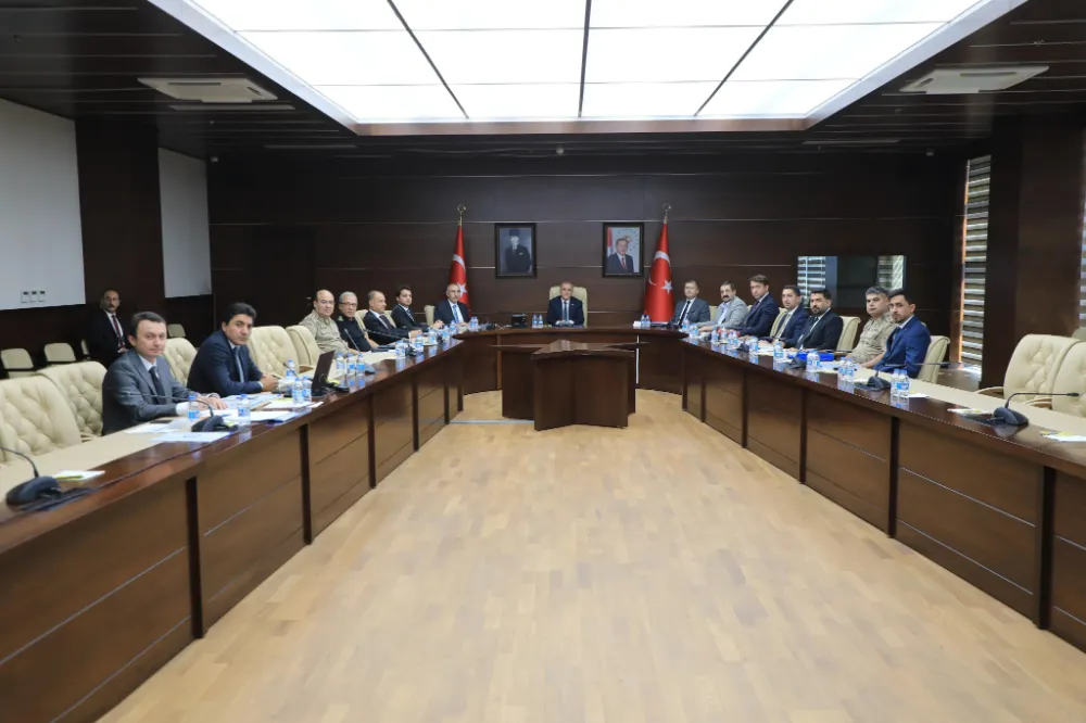 Elazığ’da 2025-2026 Akademik Yılı Güvenlik ve Barınma Toplantısı Yapıldı