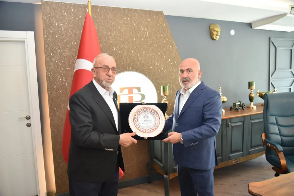 Elazığ’da Bakan Yardımcıları ve Milletvekilleri, Ticaret Borsası Başkanını Ziyaret Etti