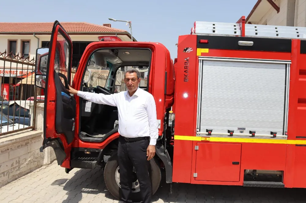 Sivrice Belediyesine Türkiye Belediyeler Birliğinden Yeni İtfaiye Aracı Desteği
