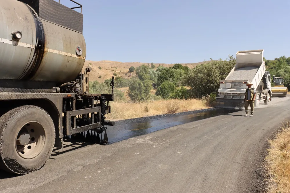 Elazığ İl Özel İdaresi’nden Kırsala Asfalt Müjdesi